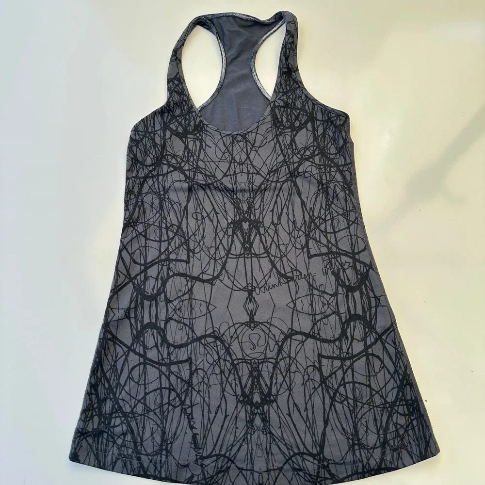 Lululemon Cool‎ Racerback Coal Ground Nesting Black Bird Athletic  Gray Size 2
